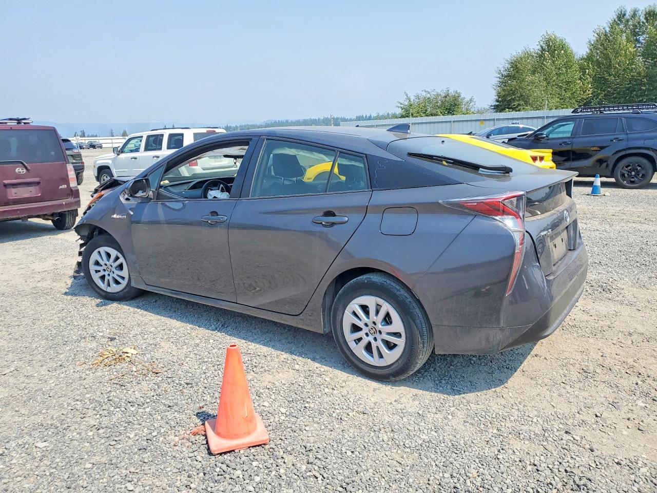 2016 Toyota Prius, Two
