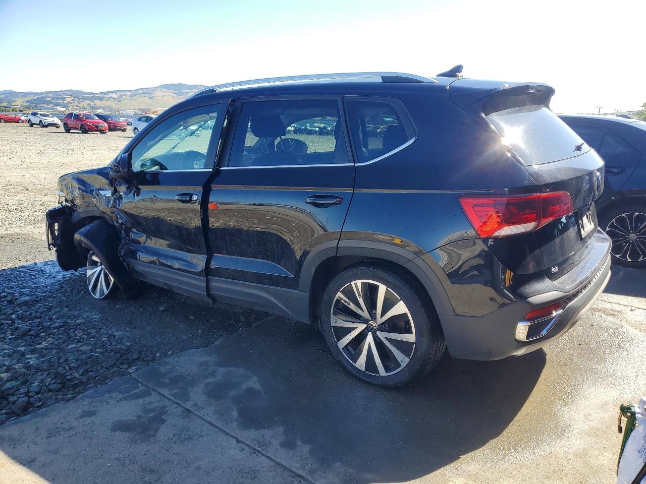 2024 Volkswagen Taos, SE