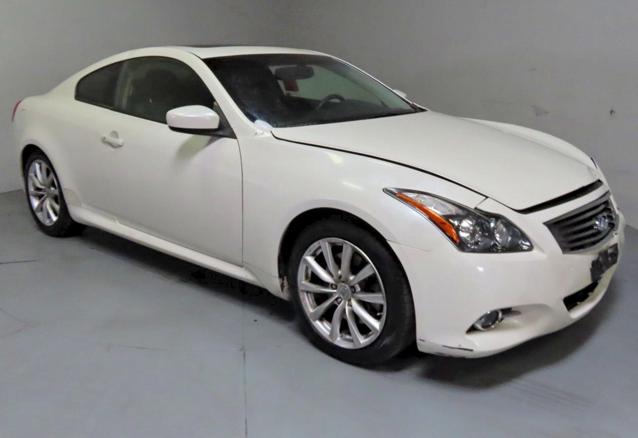 2015 Infiniti Q60, Journey