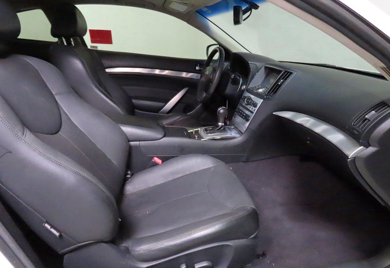 2015 Infiniti Q60, Journey