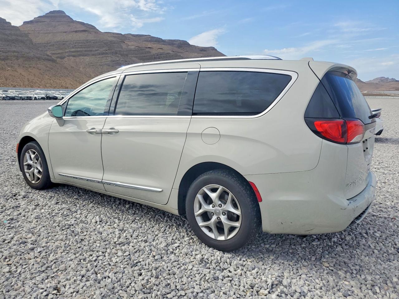 2020 Chrysler Pacifica, Limited