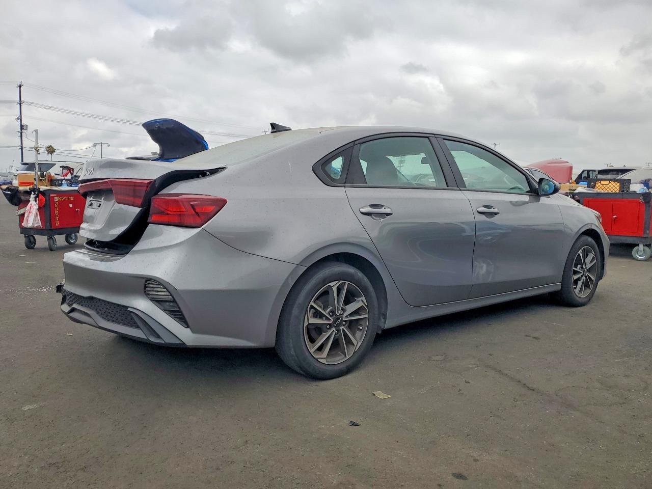 2023 KIA Forte, Lxs
