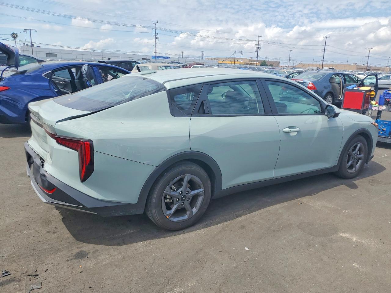 2025 KIA K4, EX