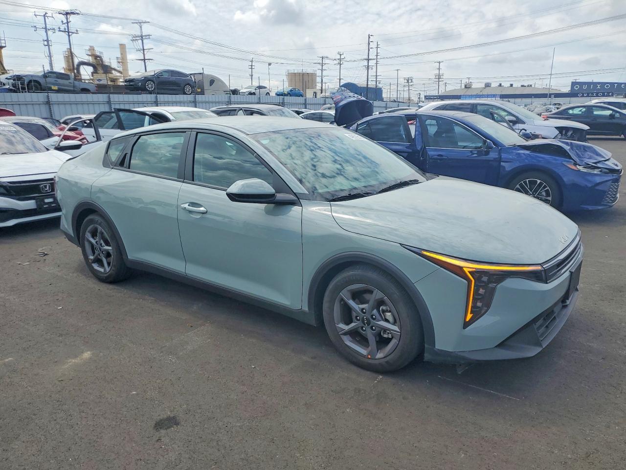 2025 KIA K4, EX