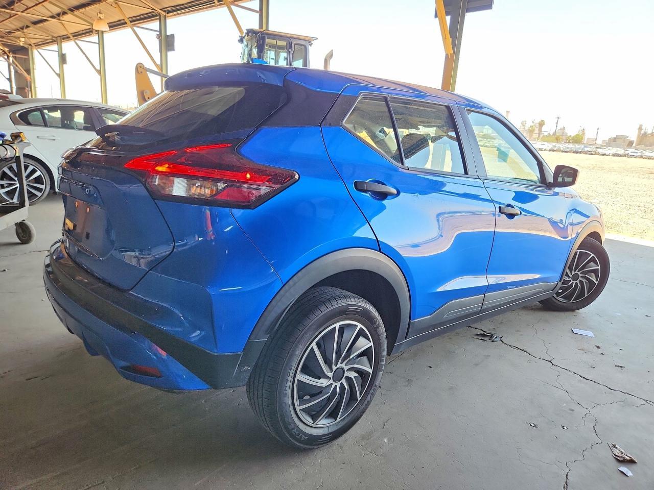 2021 Nissan Kicks, S