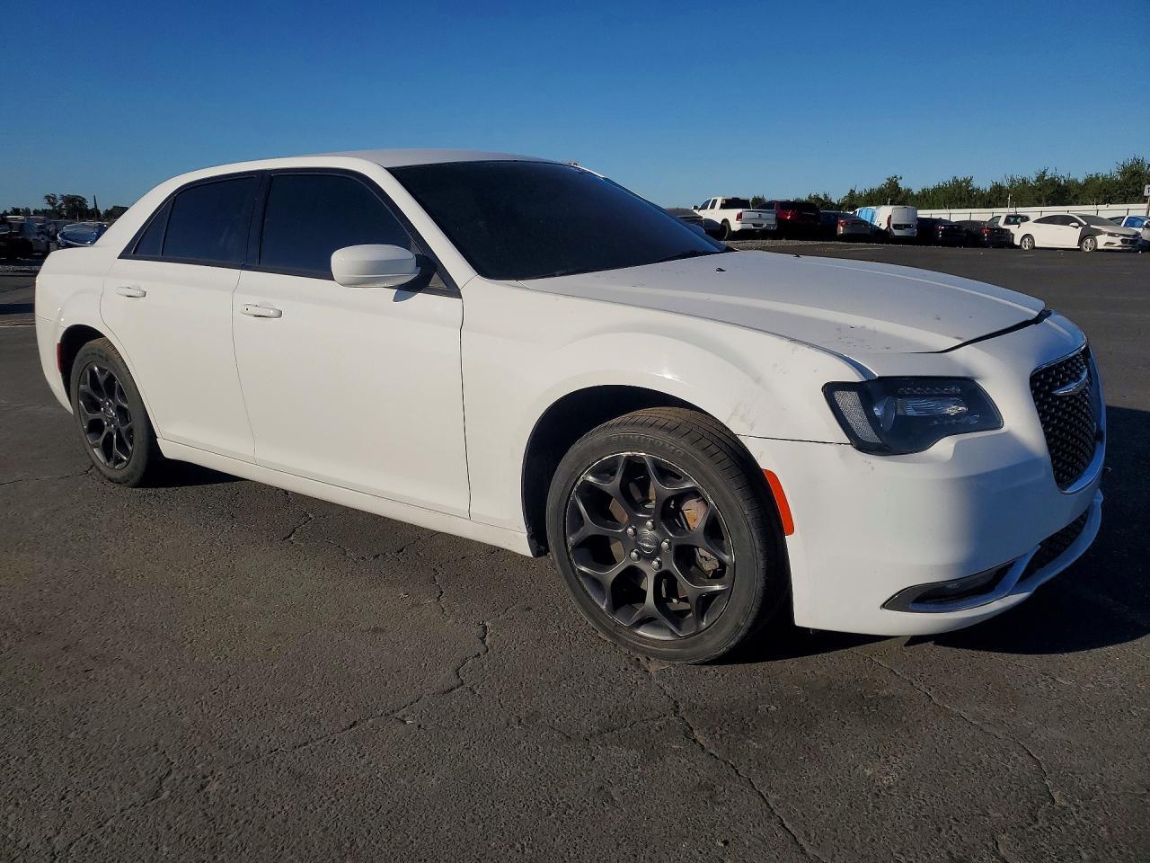 2019 Chrysler 300, S
