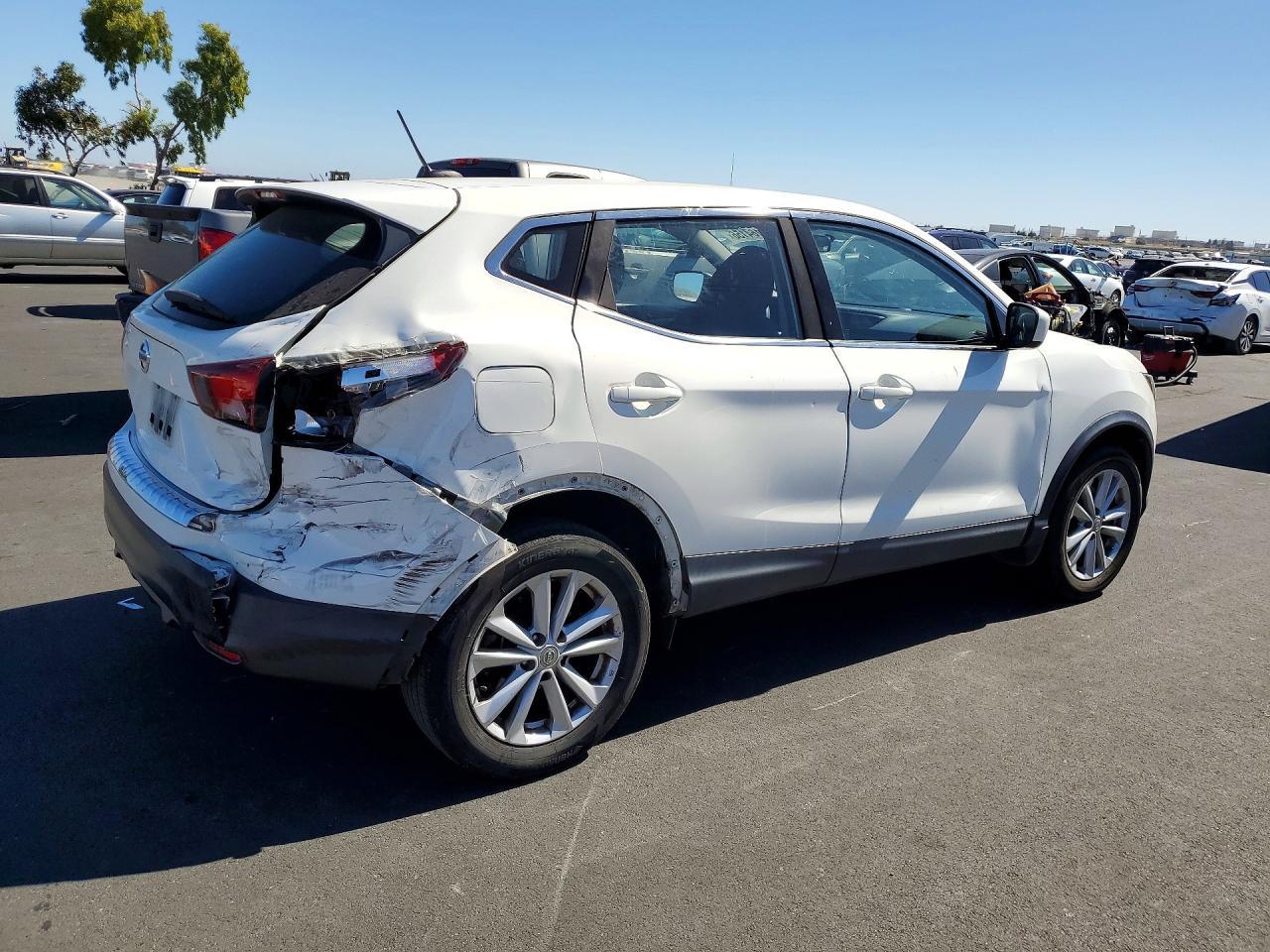 2018 Nissan Rogue, S