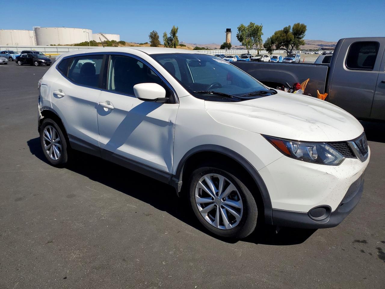 2018 Nissan Rogue, S