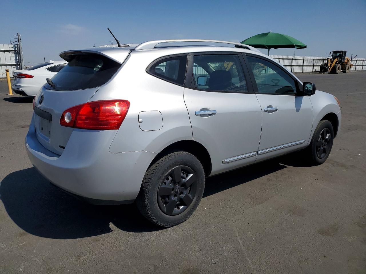 2015 Nissan Rogue, S