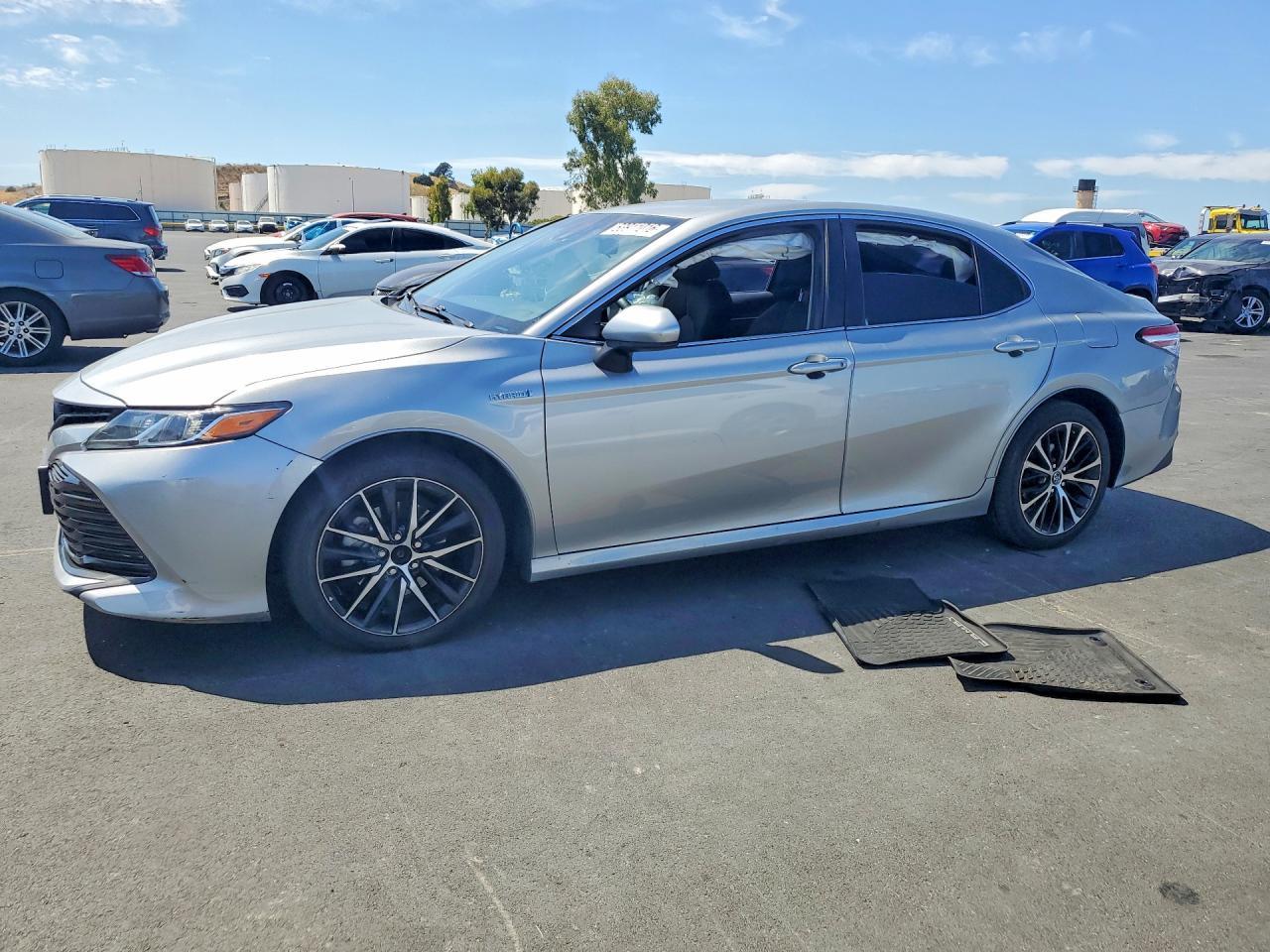 2018 Toyota Camry, LE
