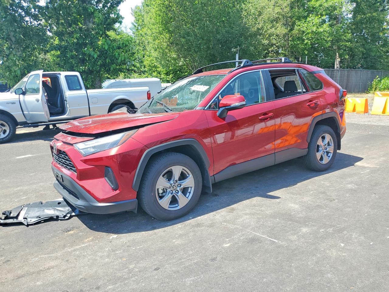 2025 Toyota RAV4, Xle