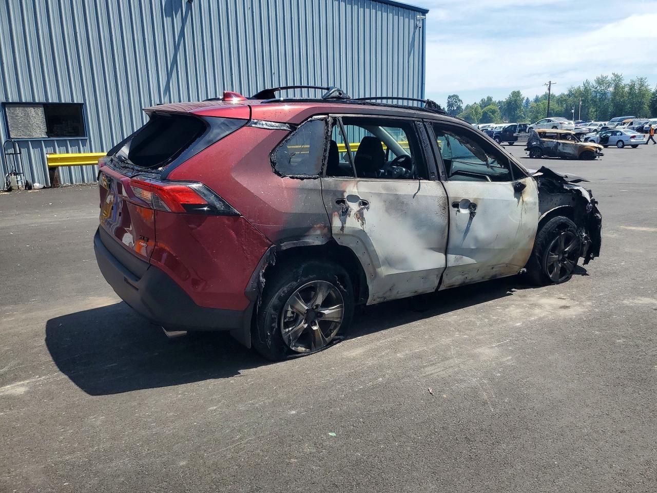 2025 Toyota RAV4, Xle