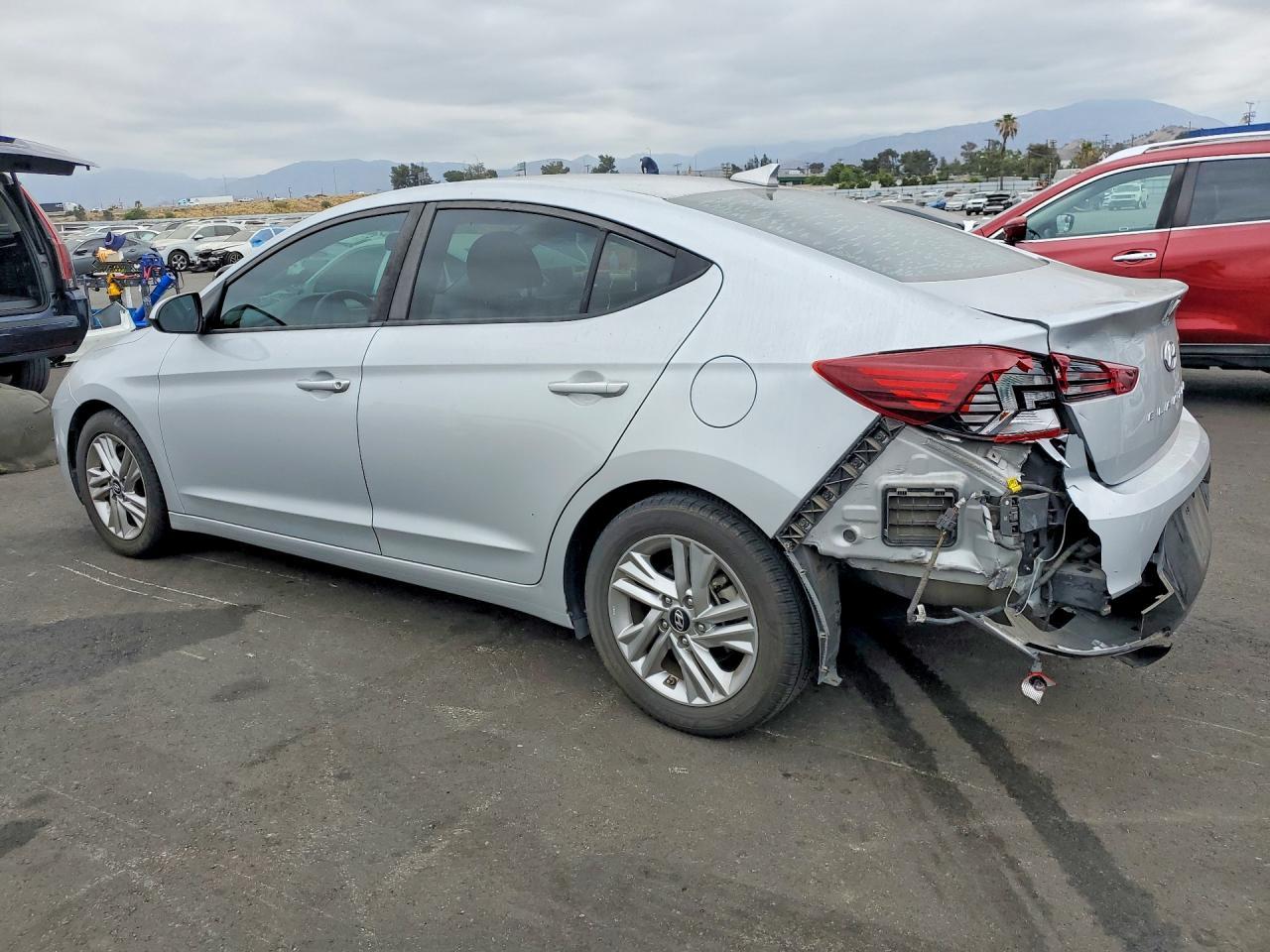 2019 Hyundai Elantra, Sel