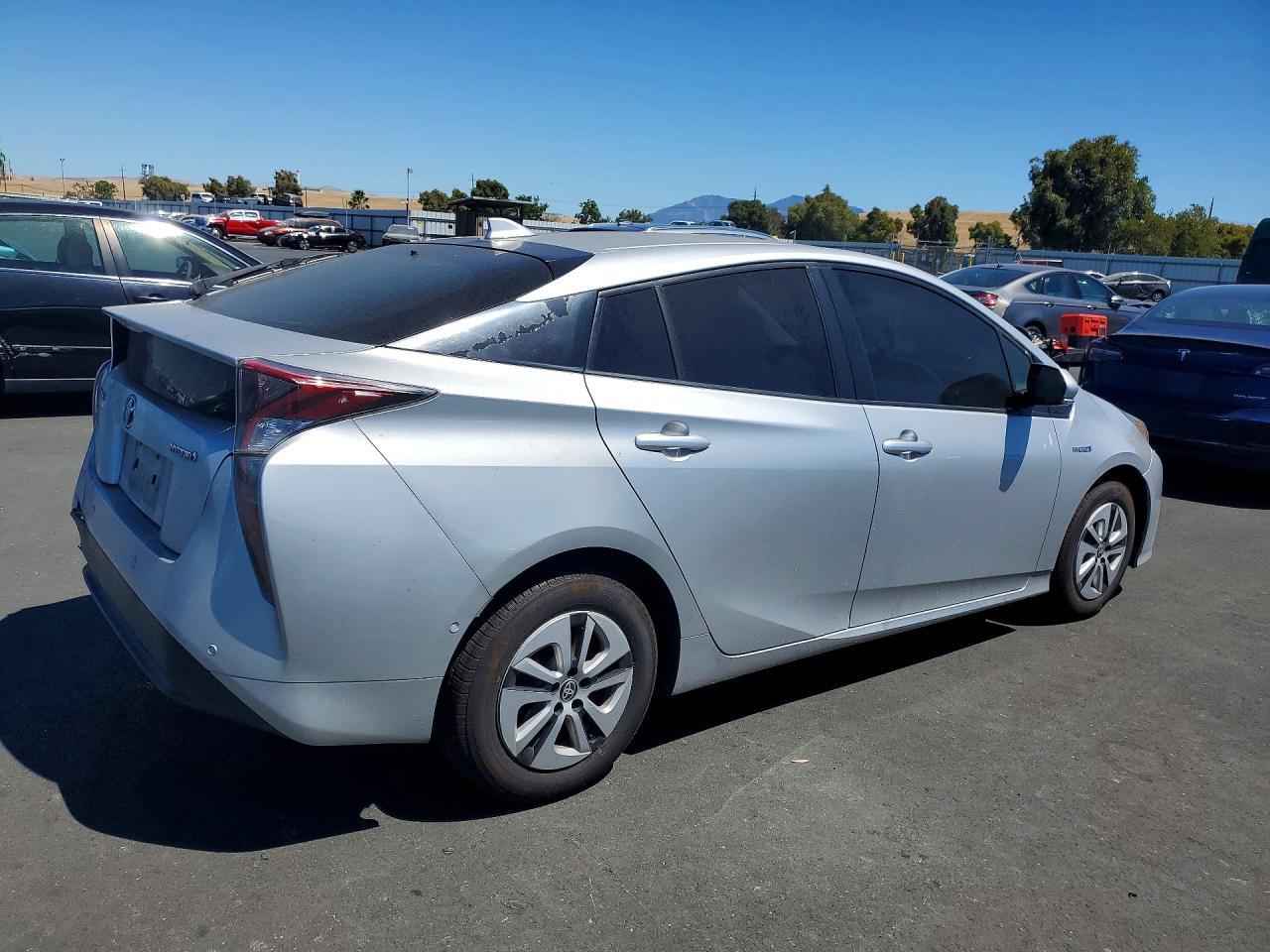 2017 Toyota Prius, Two
