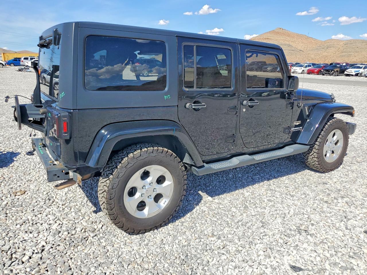 2015 Jeep Wrangler, Sahara