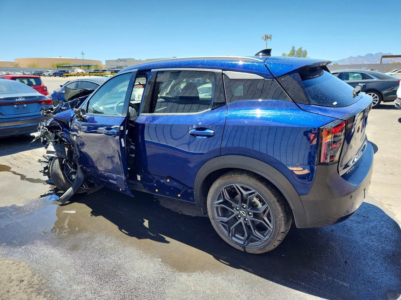 2026 Nissan Kicks, SR