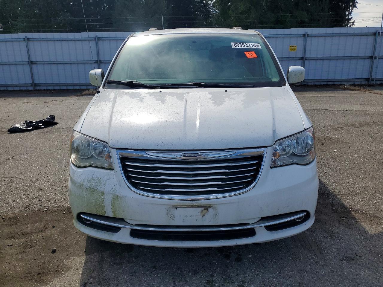 2015 Chrysler Town and Countr...