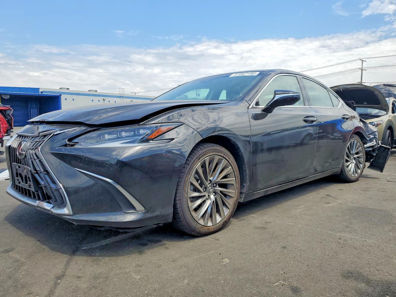 2025 Lexus ES, Luxury