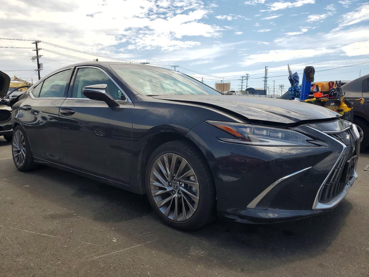 2025 Lexus ES, Luxury