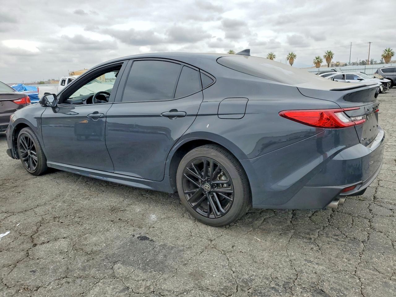 2025 Toyota Camry, SE
