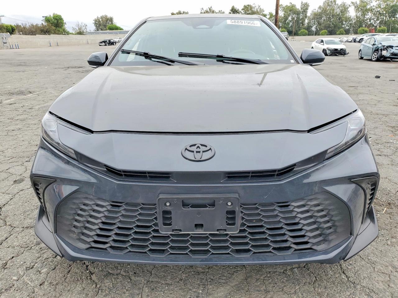 2025 Toyota Camry, SE