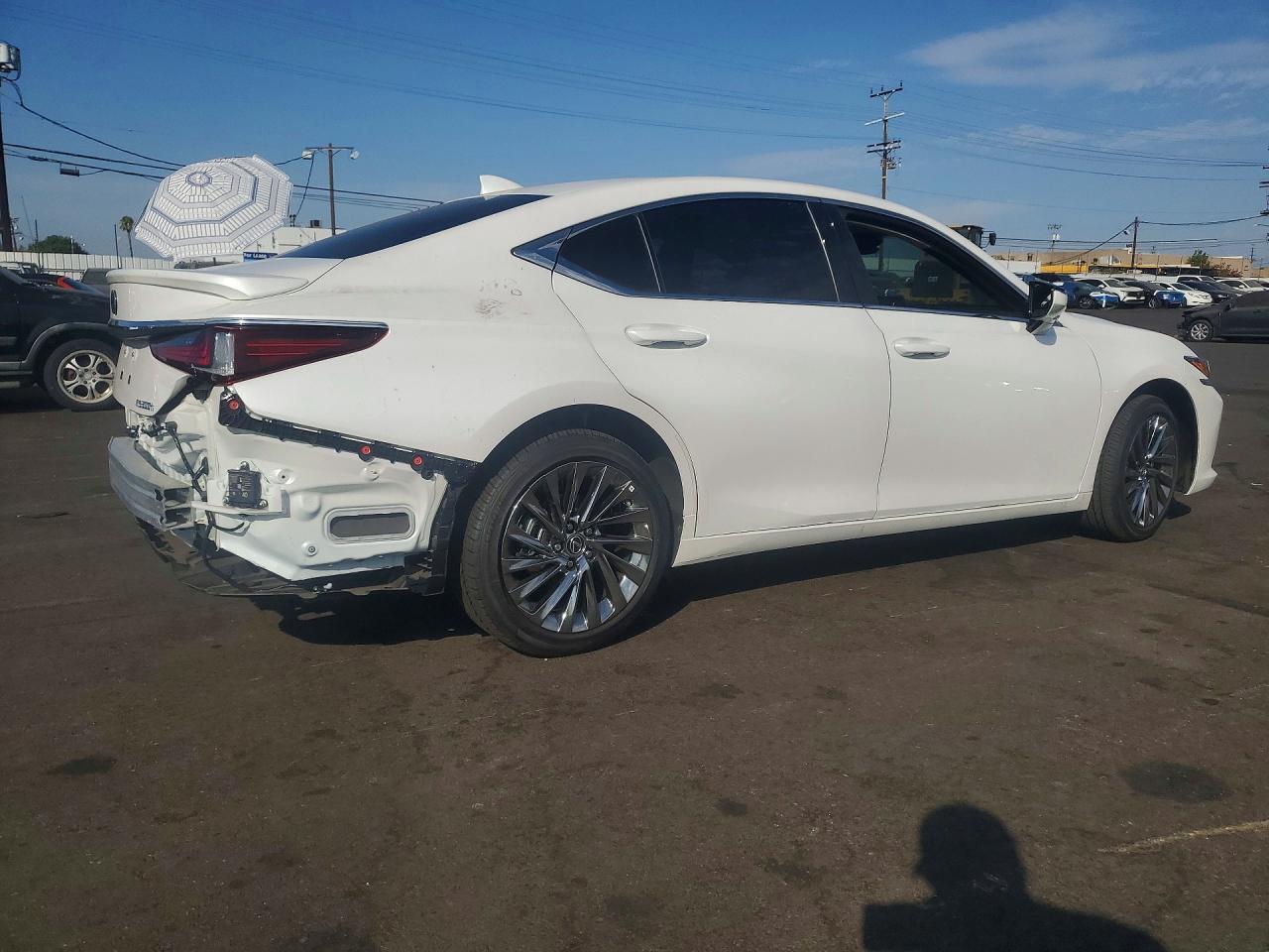 2025 Lexus ES, Luxury