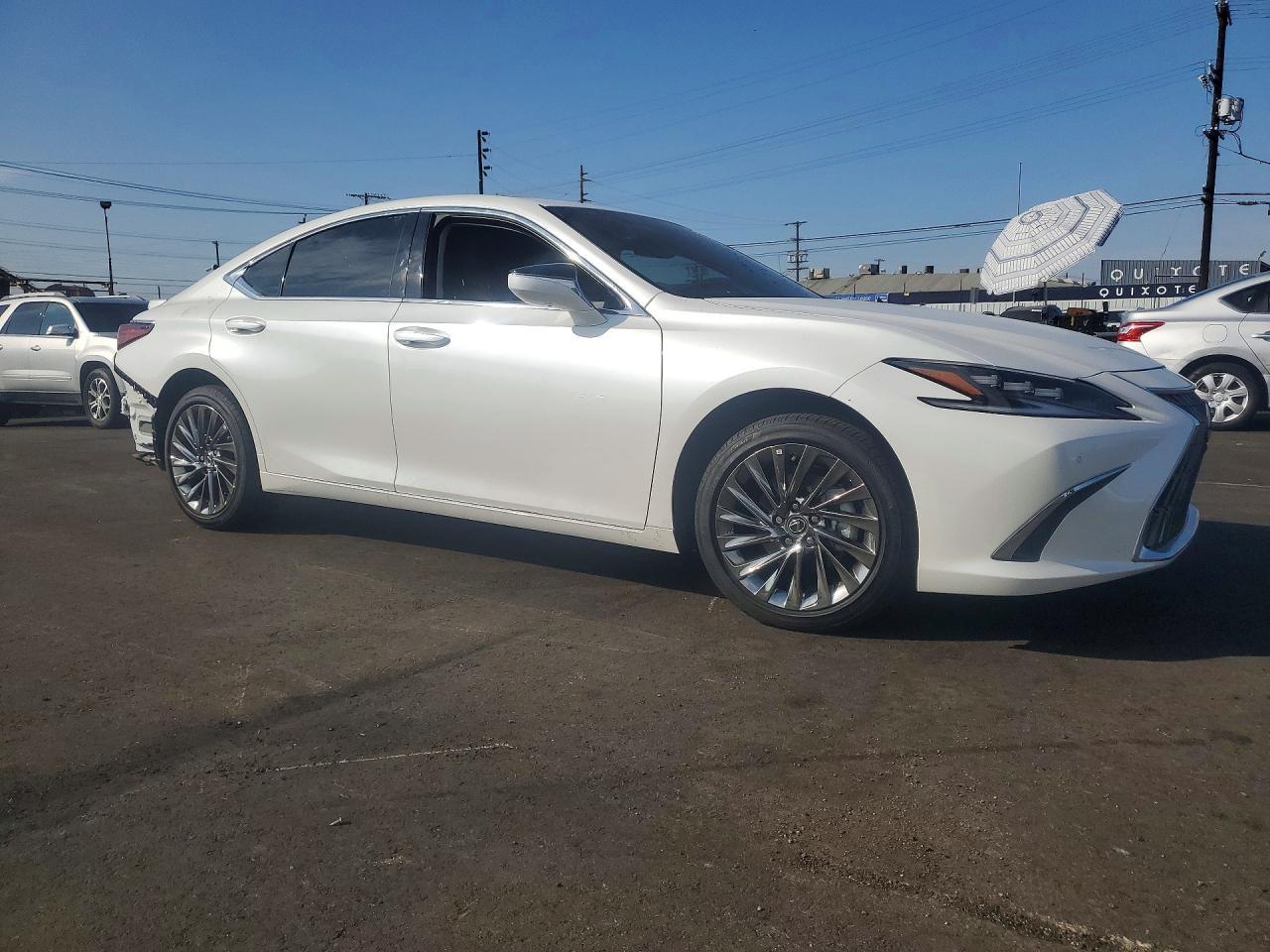2025 Lexus ES, Luxury