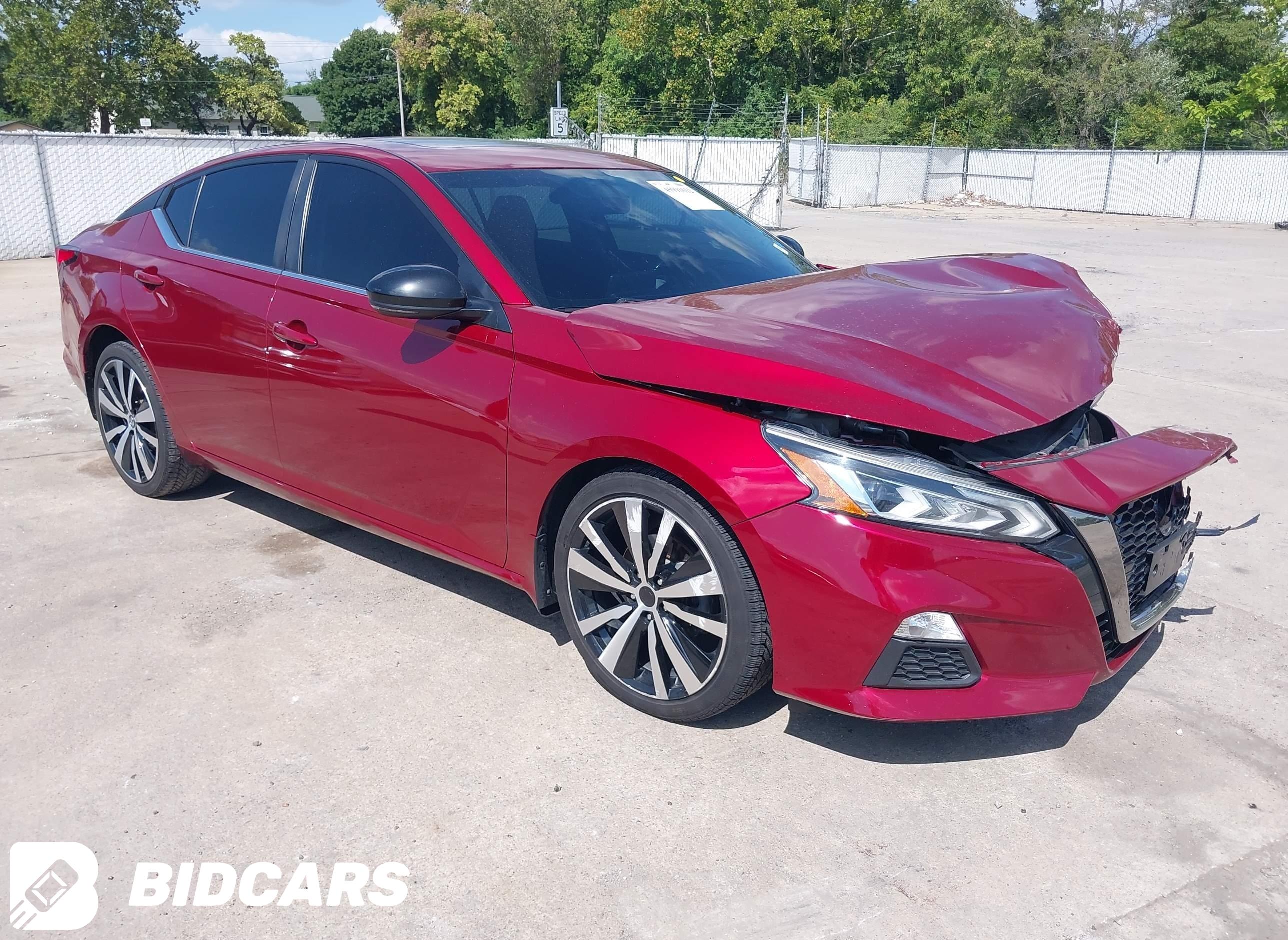 2019 Nissan Altima, 2.5 SR
