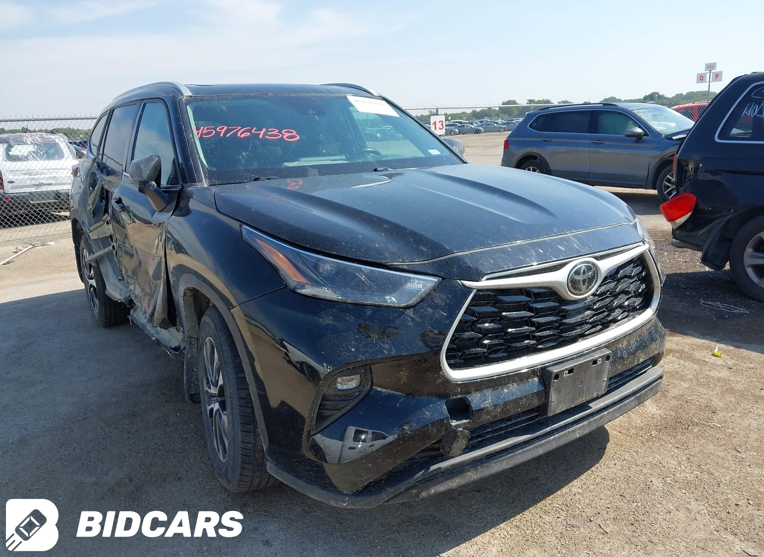 2022 Toyota Highlander, Xle