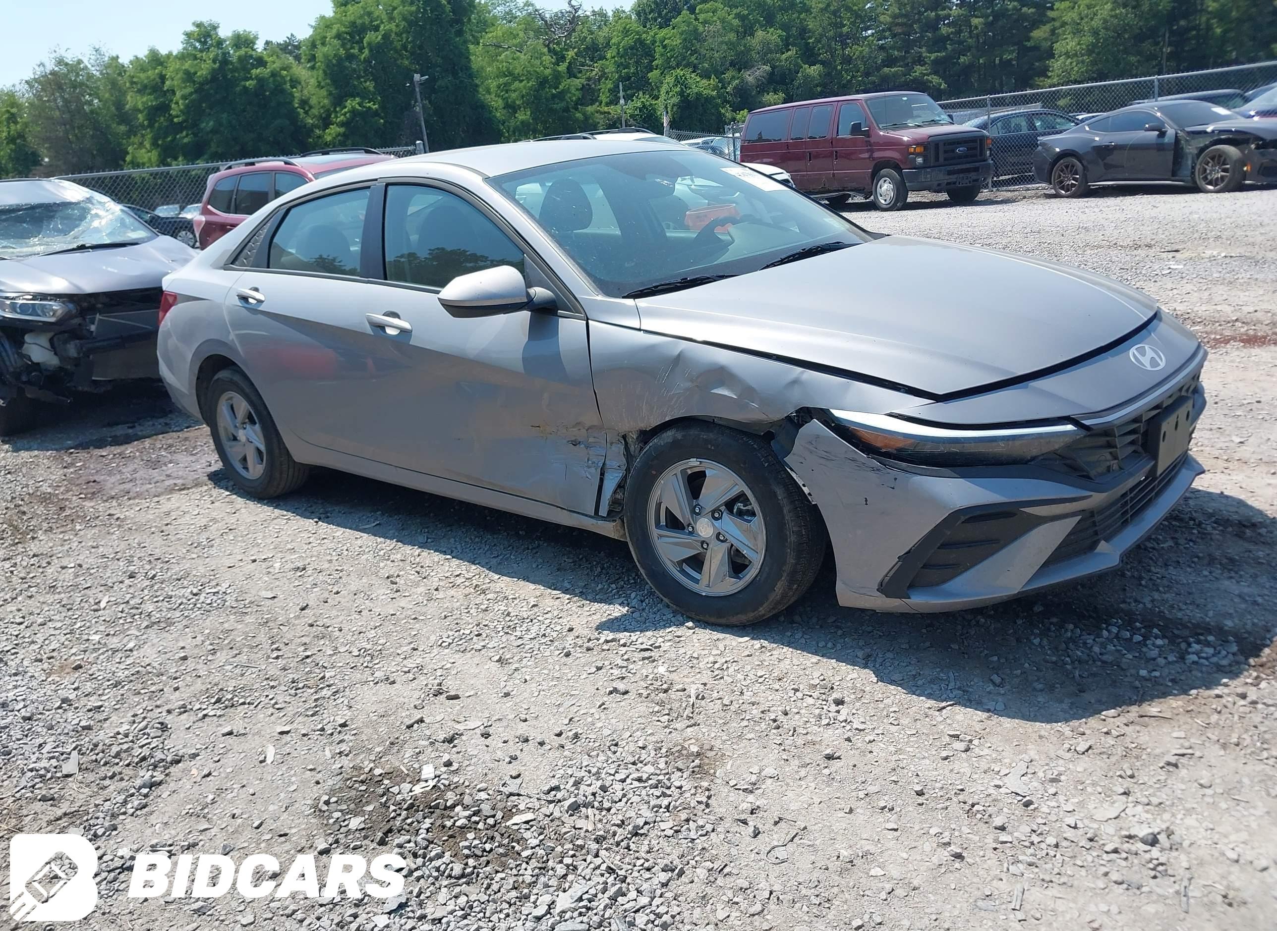 2025 Hyundai Elantra, SE