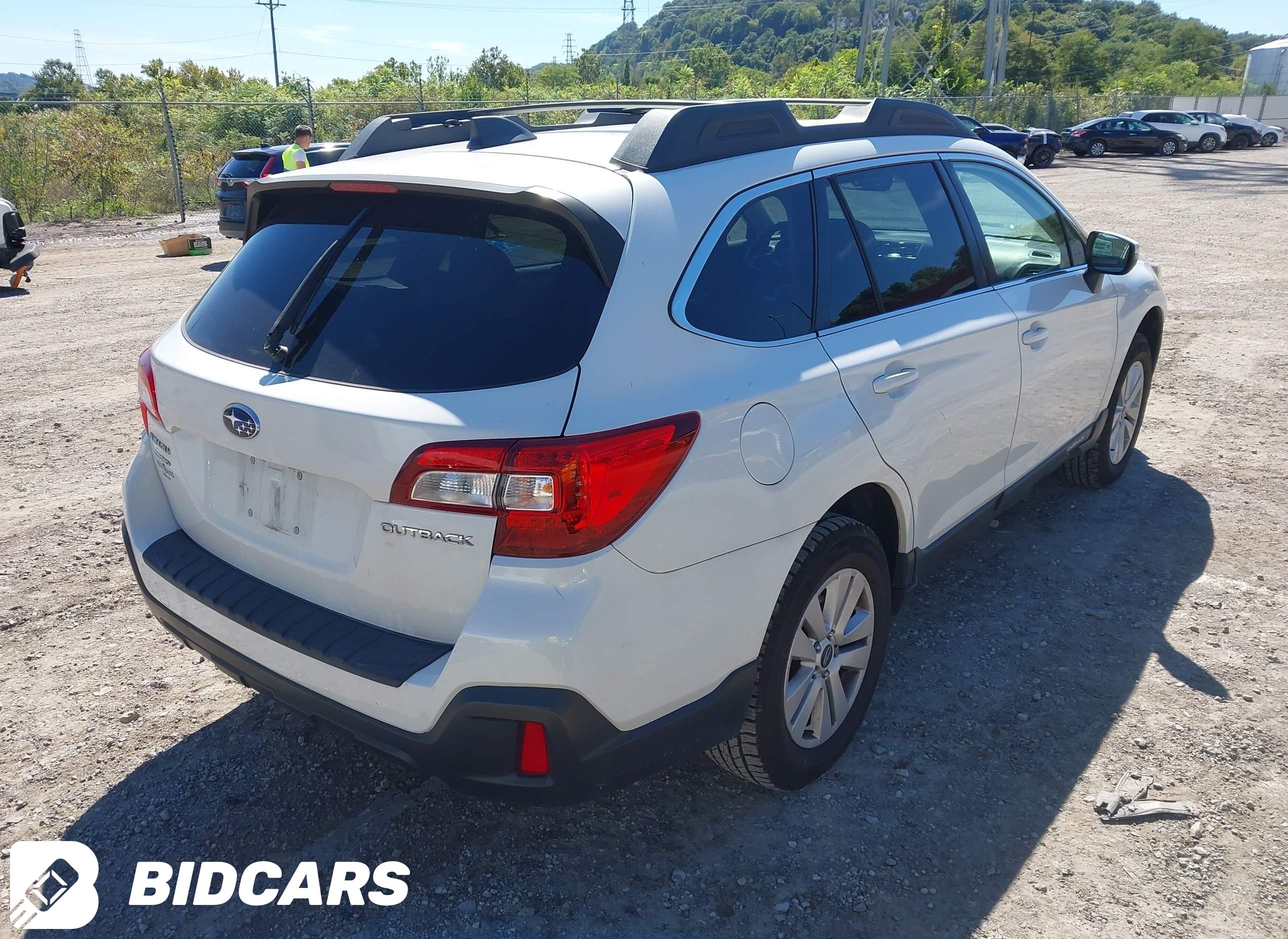 2018 Subaru Outback, 2.5I Pre...