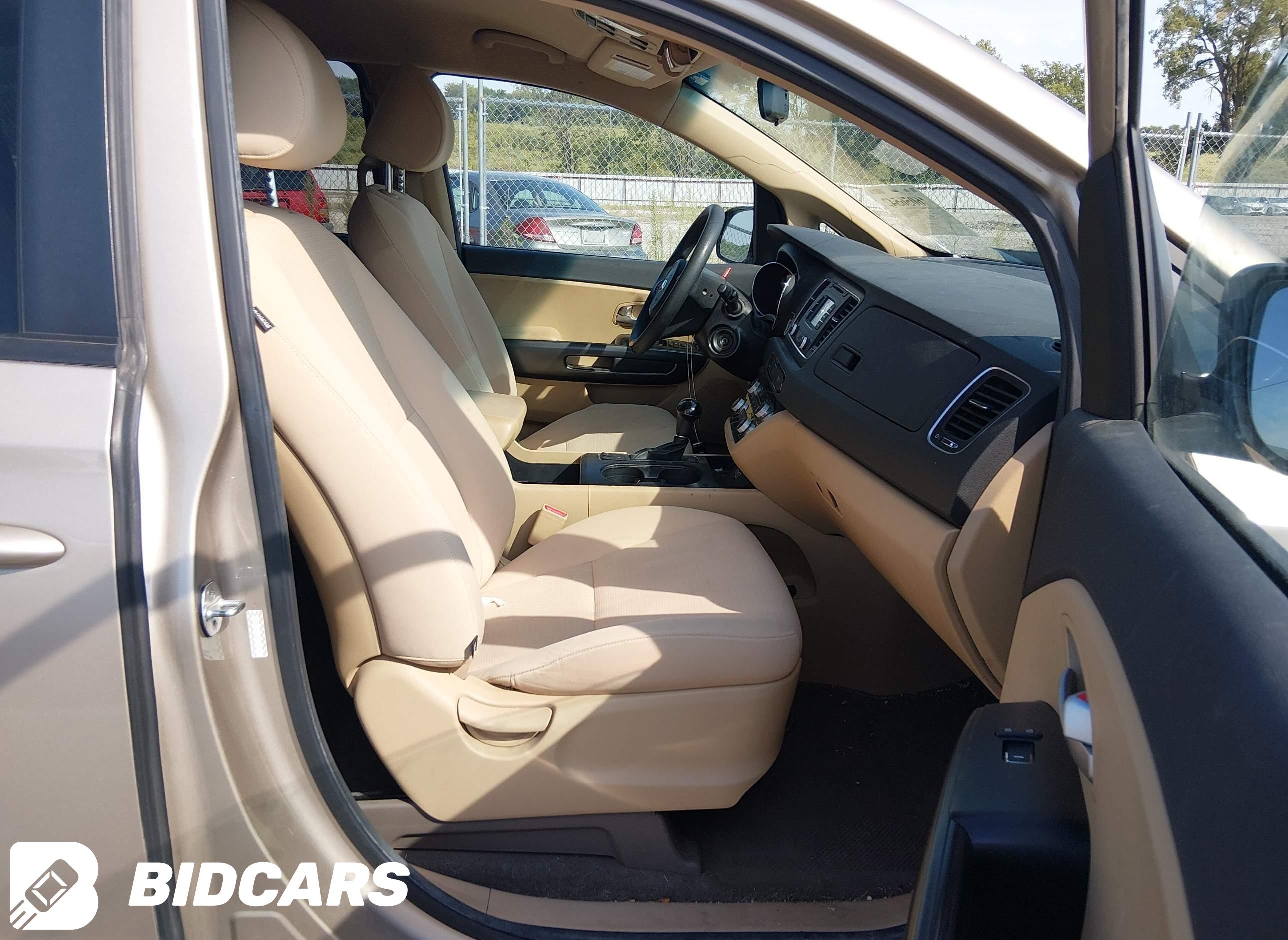 2016 KIA Sedona, LX