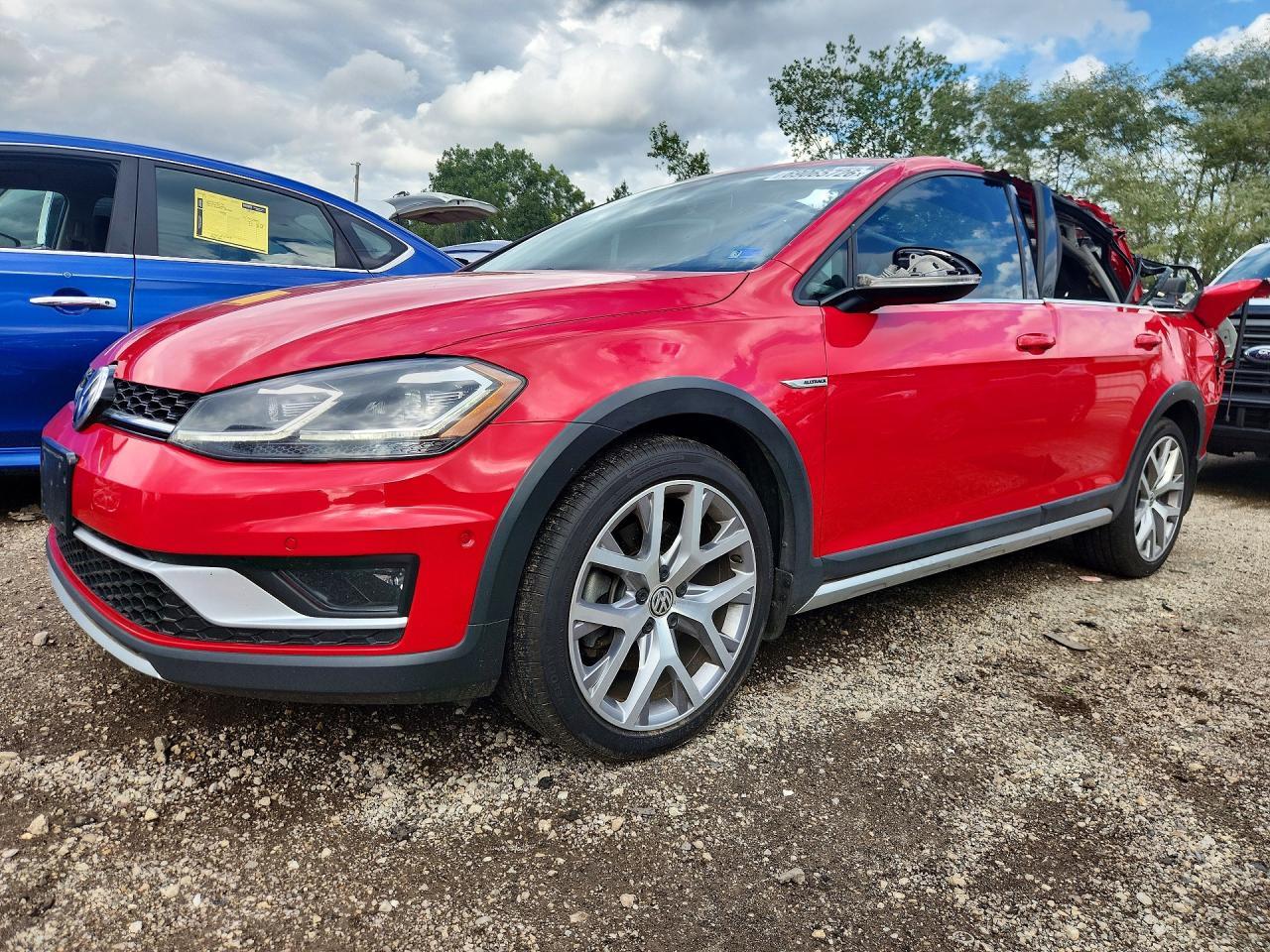 2018 Volkswagen Golf, S