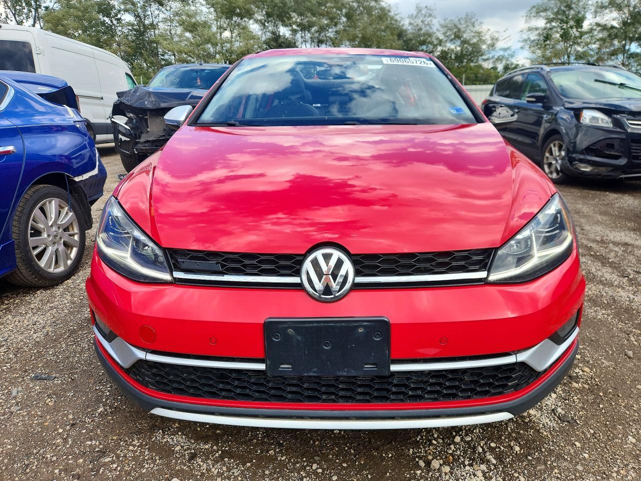 2018 Volkswagen Golf, S