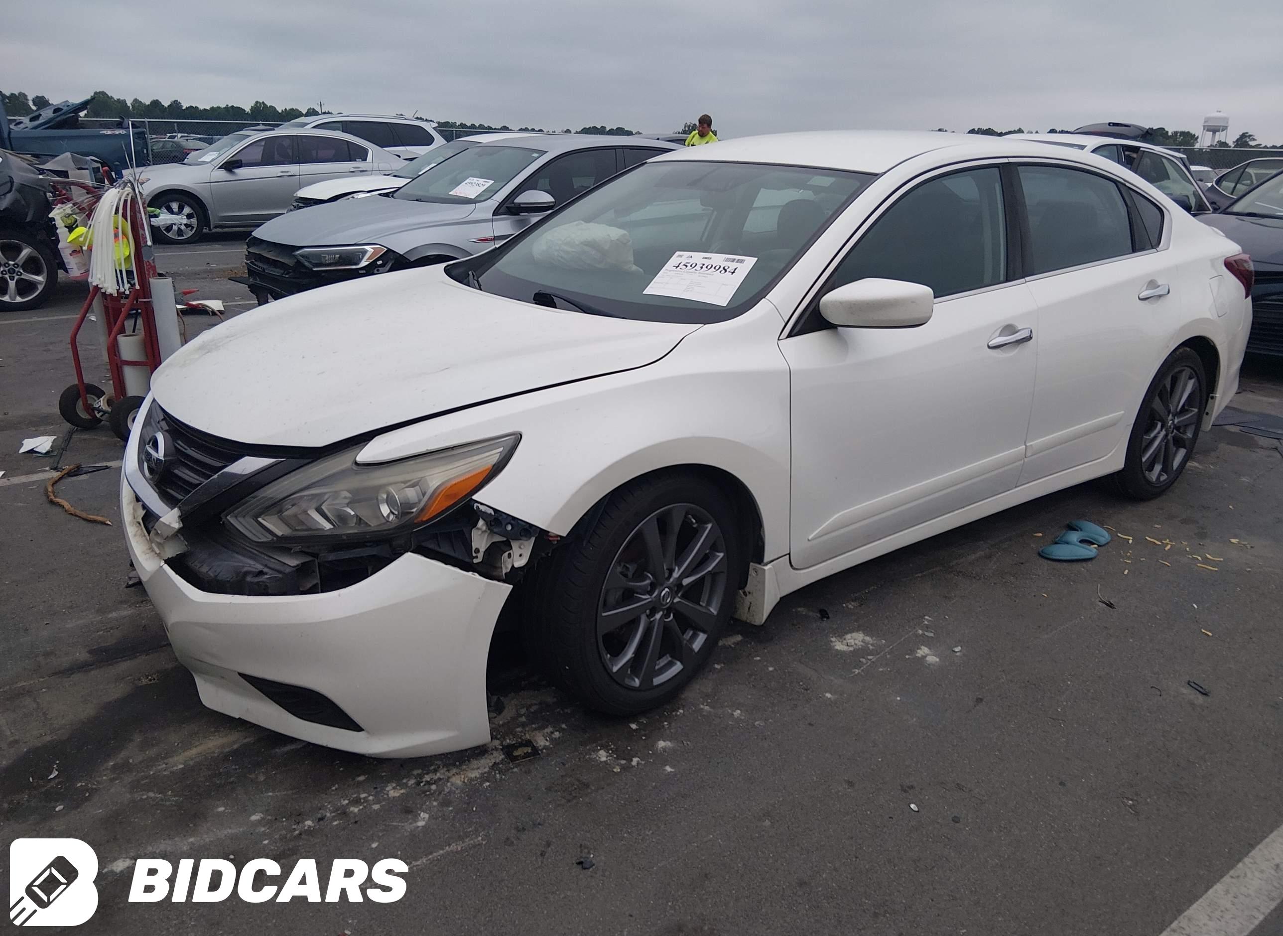 2018 Nissan Altima, 2.5 SR