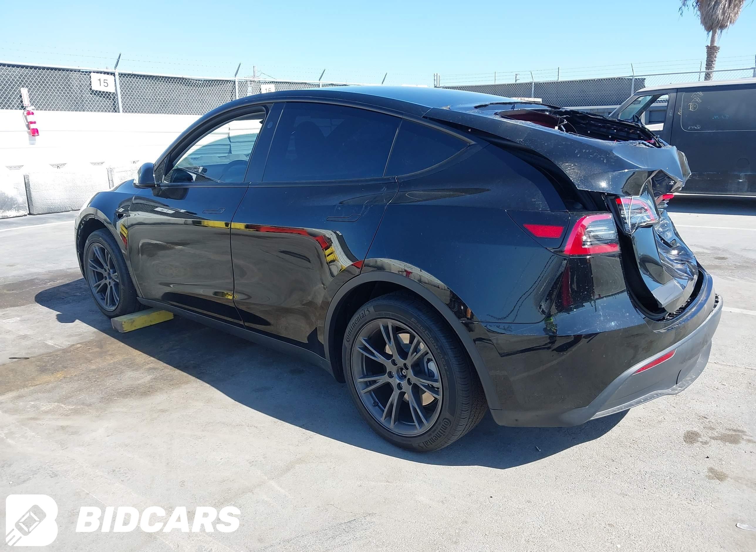 2025 Tesla Model Y, Long Rang...