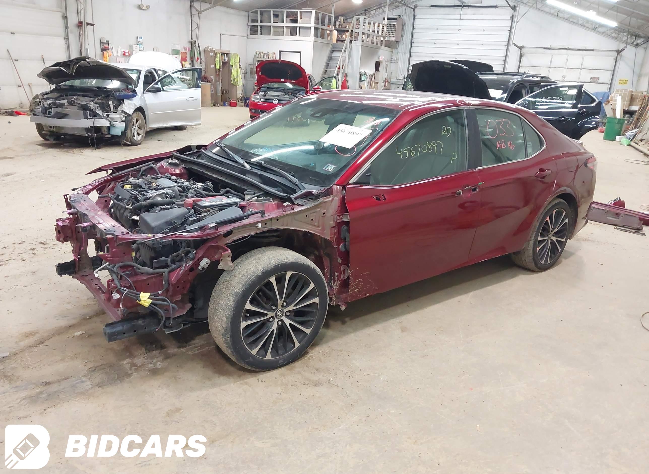 2018 Toyota Camry, SE