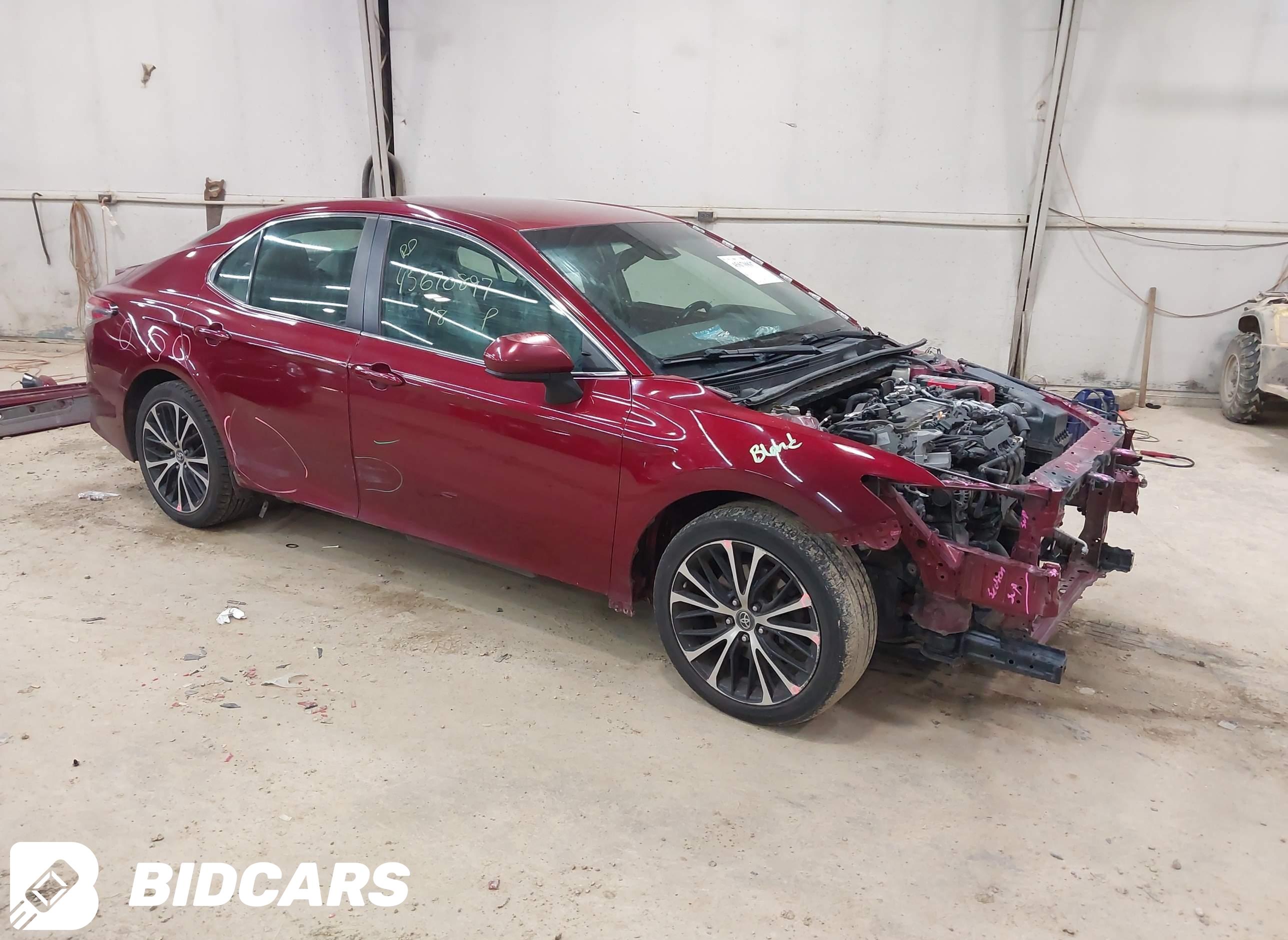 2018 Toyota Camry, SE