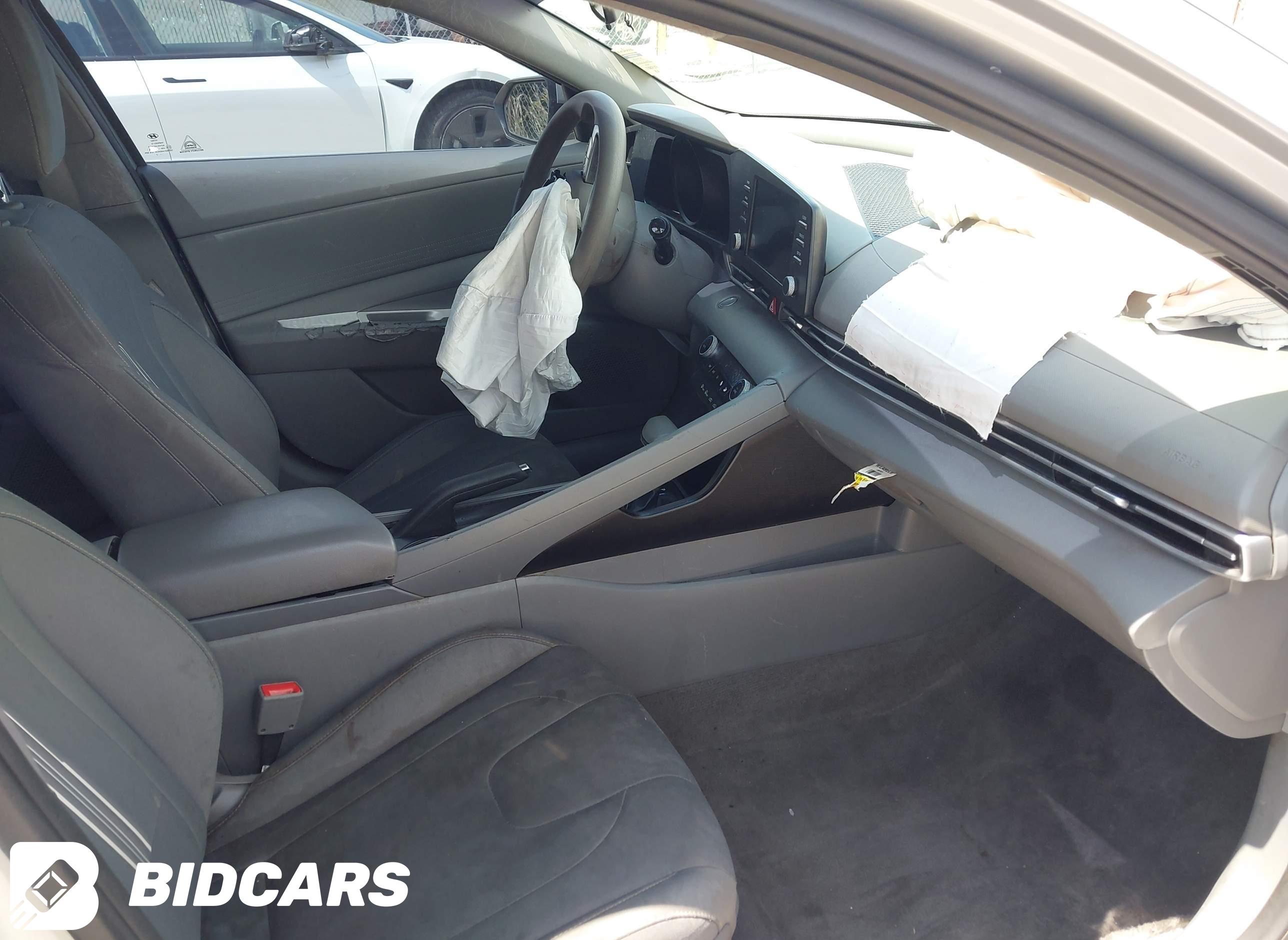 2023 Hyundai Elantra, Sel