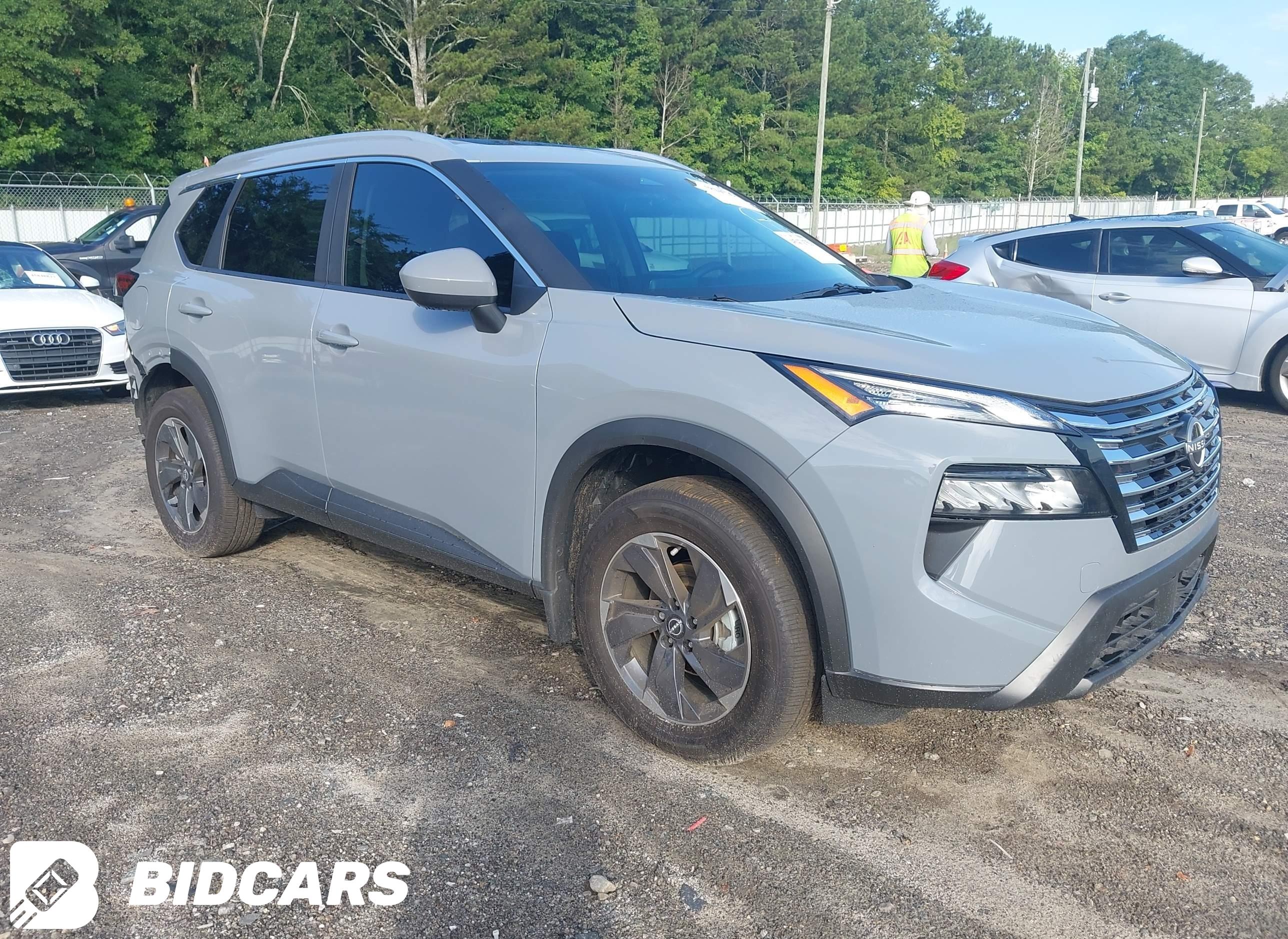 2026 Nissan Rogue, SV