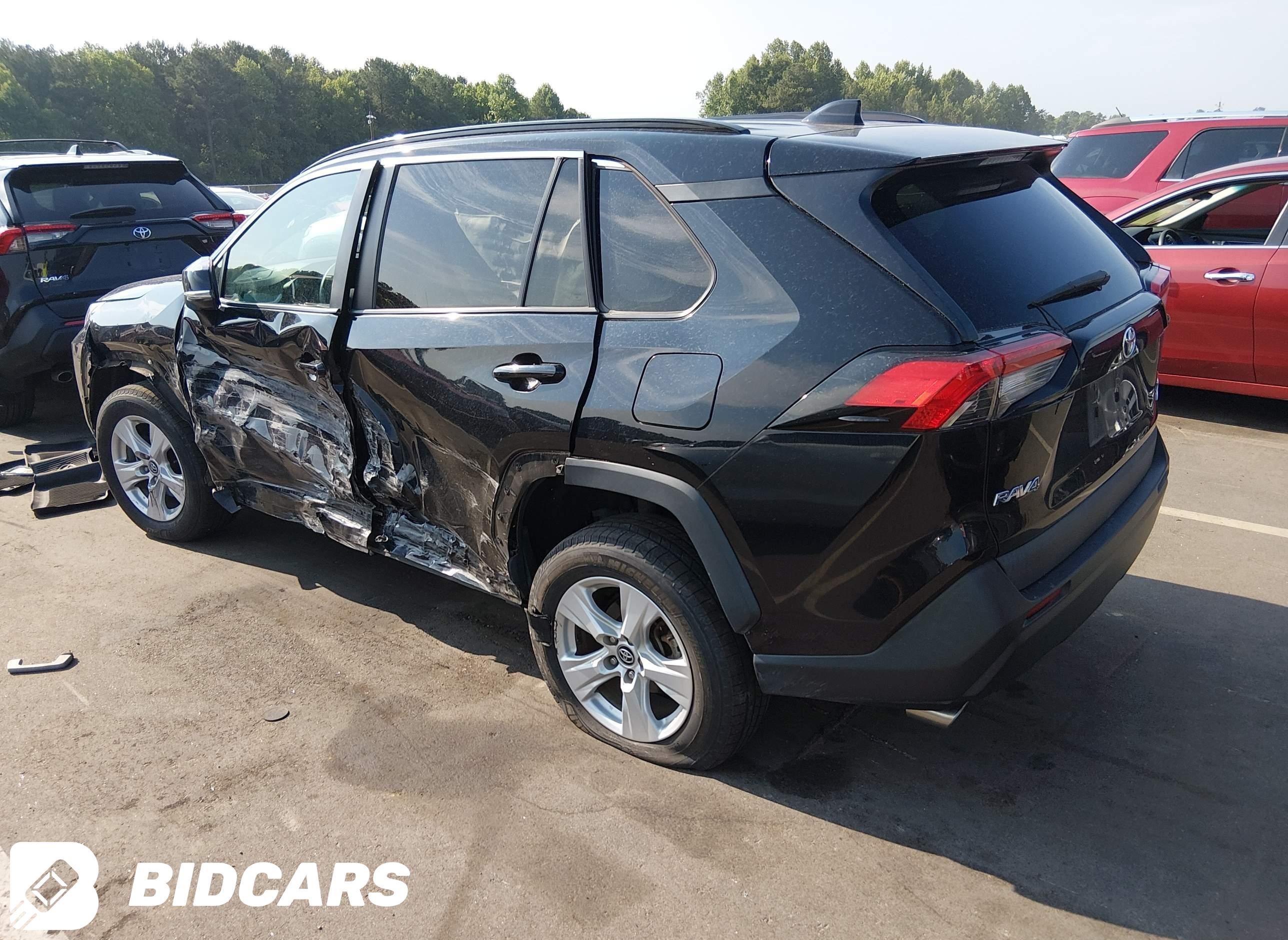 2020 Toyota RAV4, Xle