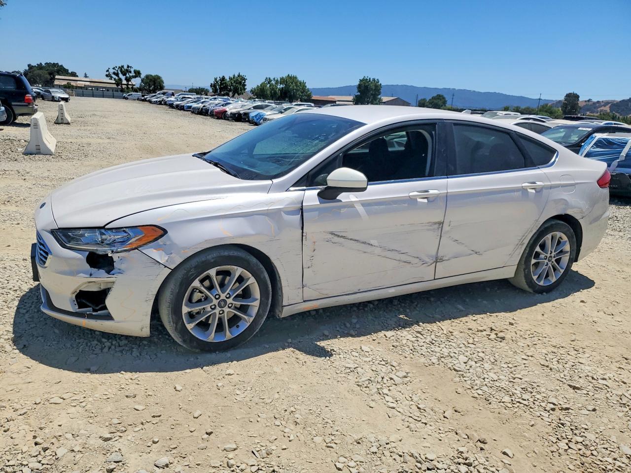 2020 Ford Fusion, SE