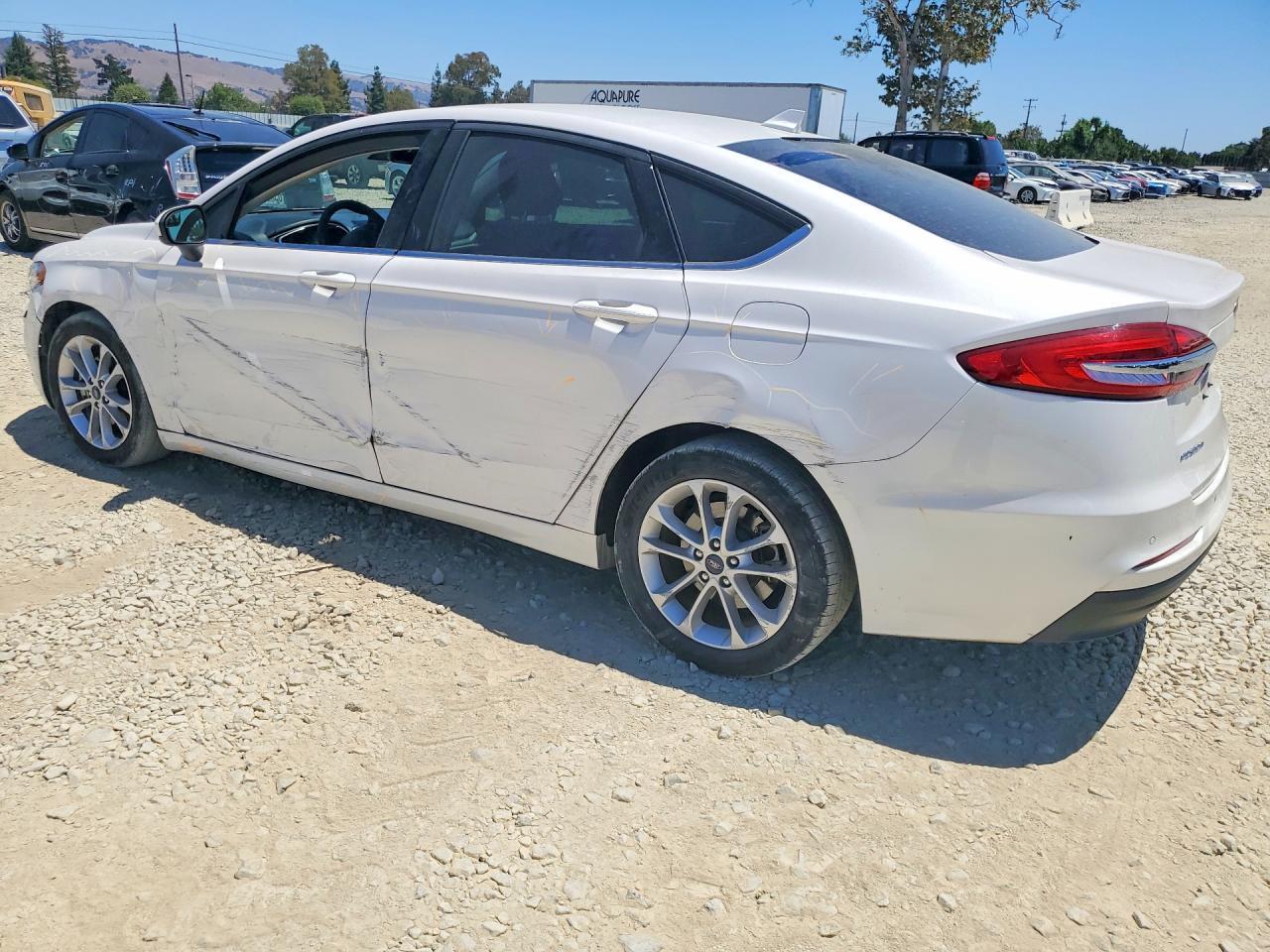 2020 Ford Fusion, SE