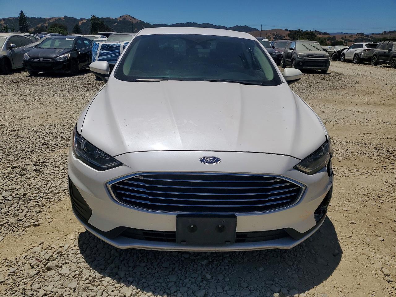 2020 Ford Fusion, SE