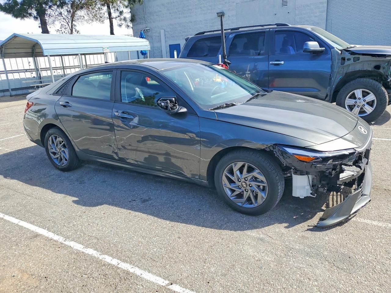 2024 Hyundai Elantra, Blue