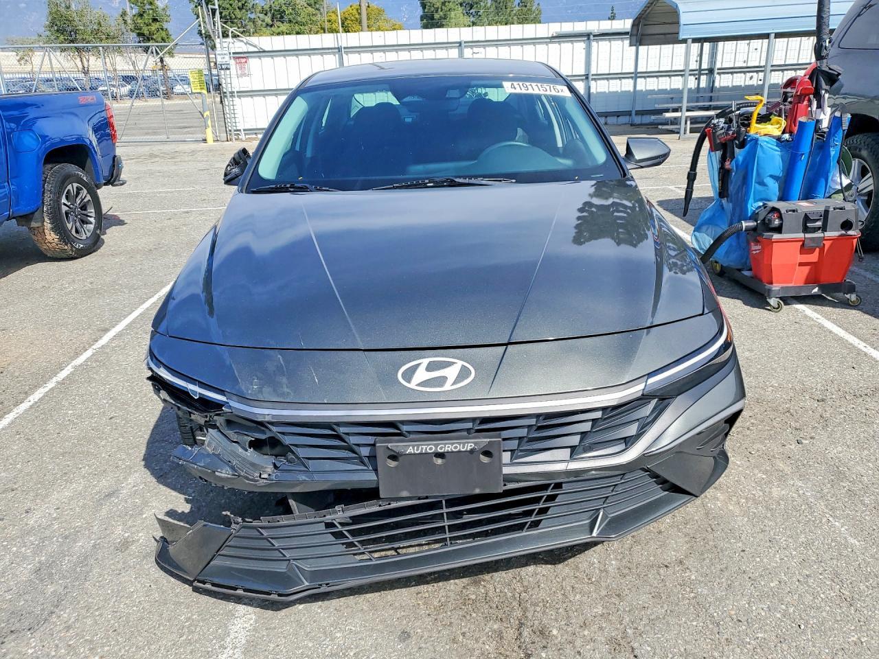 2024 Hyundai Elantra, Blue