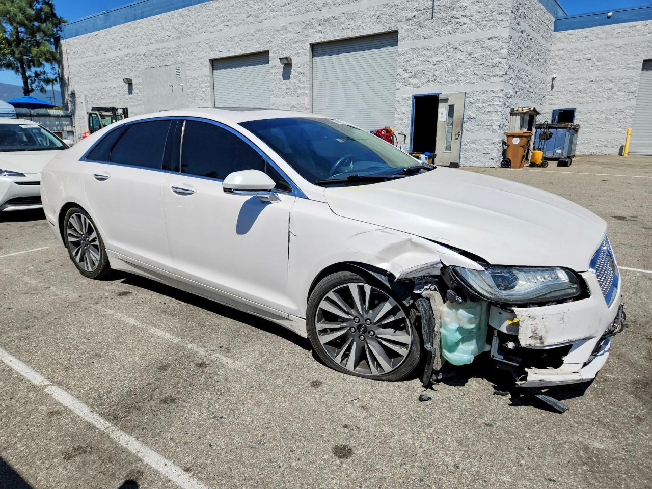 2017 Lincoln MKZ, Reserve