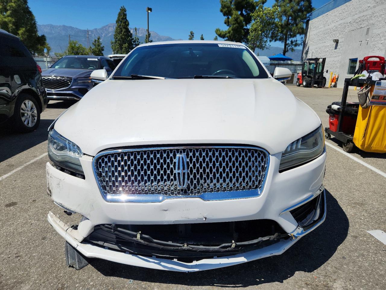2017 Lincoln MKZ, Reserve