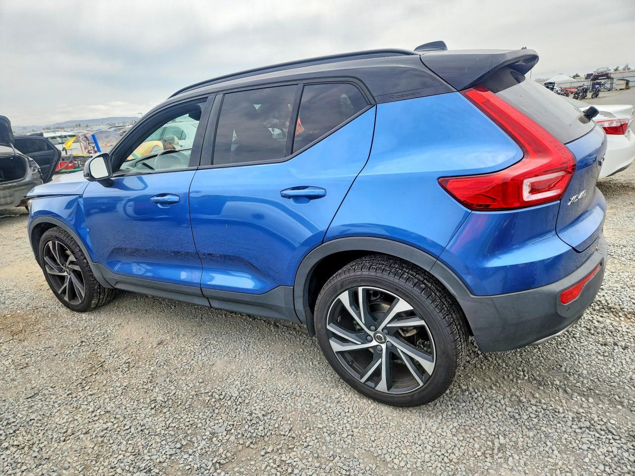 2020 Volvo XC40, T4 R-Design