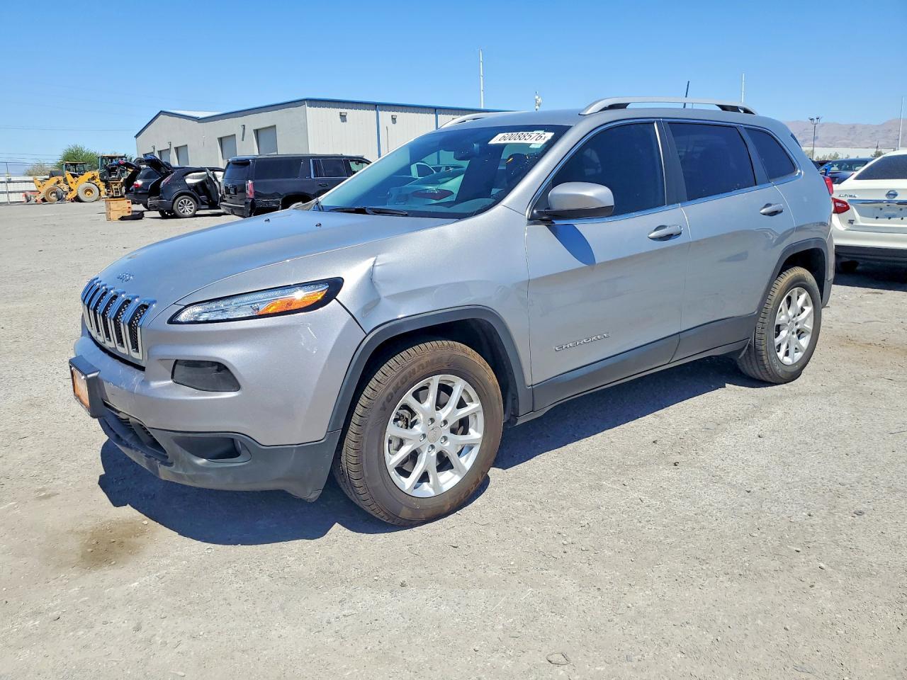 2017 Jeep Cherokee, Latitude